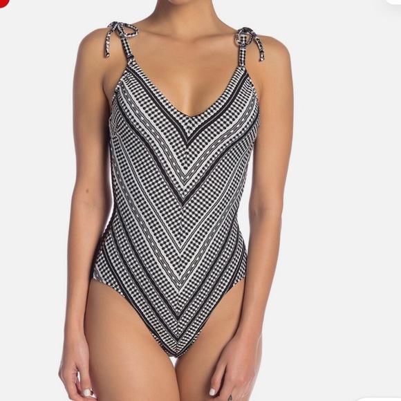 Robin Piccone Monochrome Chevron One Piece - Picture 1 of 7